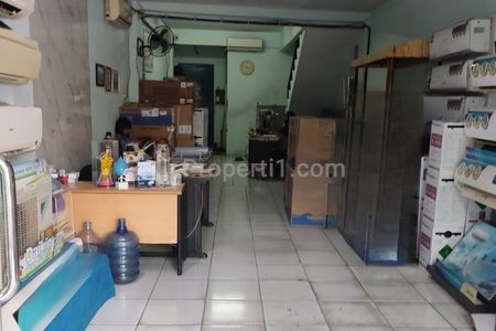 Dijual Cepat Ruko 3,5 Lantai Siap Pakai Lokasi Strategis dan Parkiran Luas di Jakarta Pusat