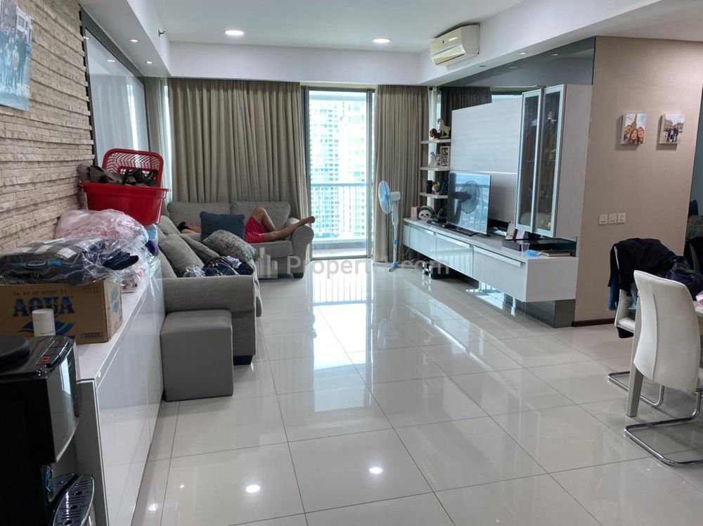 Dijual Apartemen di Lippo Mall St Morist Puri Pasar Minggu, Jakarta Selatan - 3 BR Full Furnished