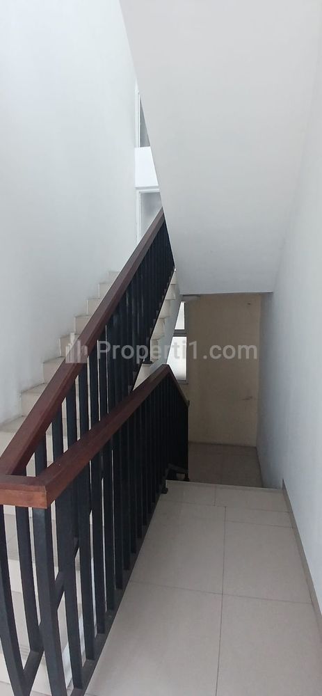 For Sale House in Townhouse Gaharu Terrace, Cilandak Jakarta Selatan