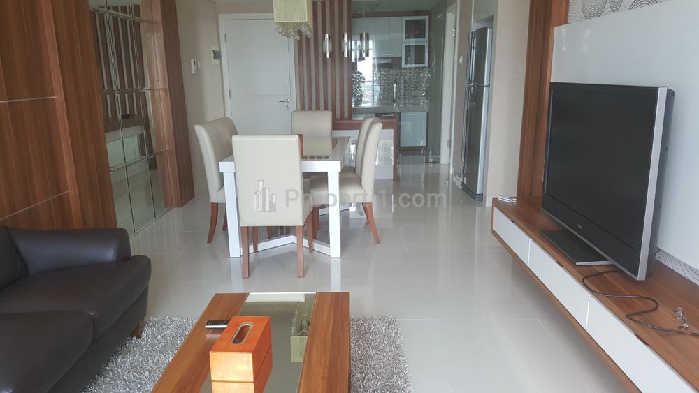 Jual Apartemen Trillium 3+1 BR Full Furnished Siap Huni Pusat Kota Surabaya Bersebrangan dengan Plaza Surabaya
