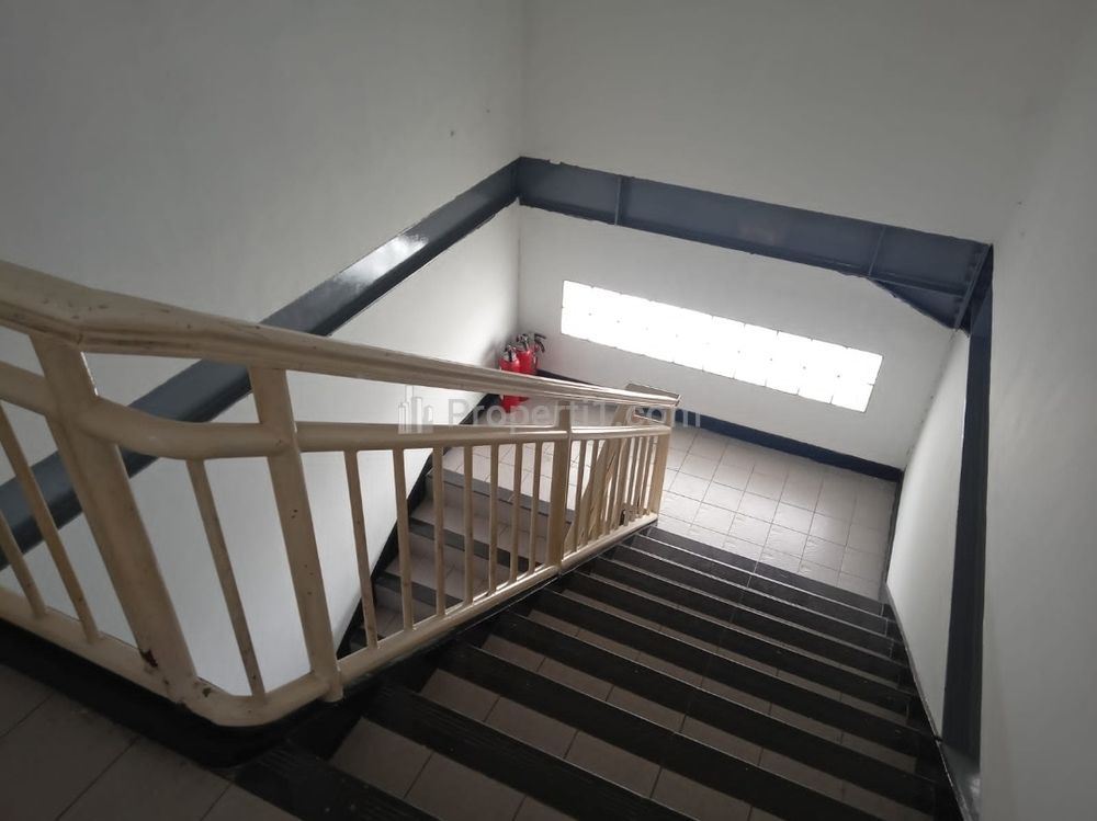 Dijual 1 Unit Gudang + Kantor 3 Lantai, Bagus, Lokasi Super Strategis, Akses Mudah di Puloasem, Jakarta Timur