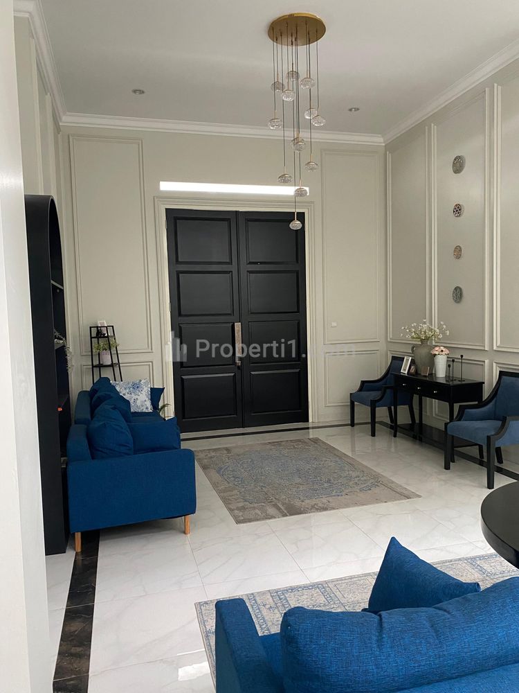 Dijual Rumah Mewah Hook Gaya Eropa Furnished di Arcamanik Kota Bandung