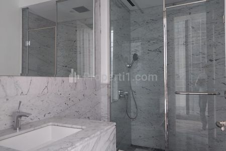 Sewa Luxury Apartemen Langham Residence SCBD – 3+1 BR 356 m2 Fully Furnished