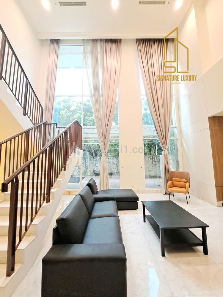 Jual Apartemen Botanica Townhouse 4+1 BR, 2 Storey, Private Pool Garden, Very Limited Unit, The Only One, Direct Owner