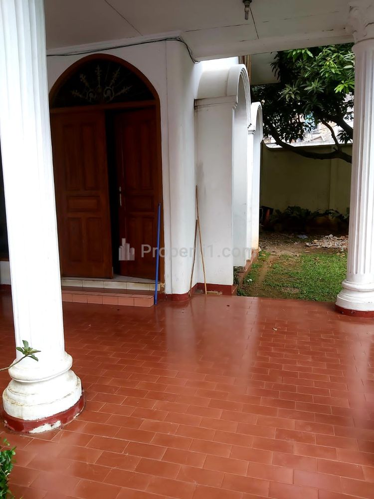 Jual Rumah Lama Bagus Daerah Cireundeu Tangerang Selatan
