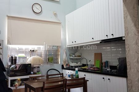 Jual Town House 2 lantai di Taman Hijau Lippo Karawaci Tangerang