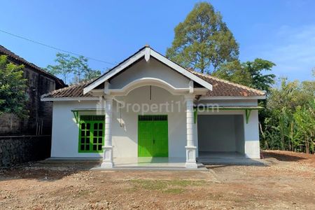 Dijual Rumah 522m² 275 Juta Dekat Pasar Mojogedang, Karanganyar