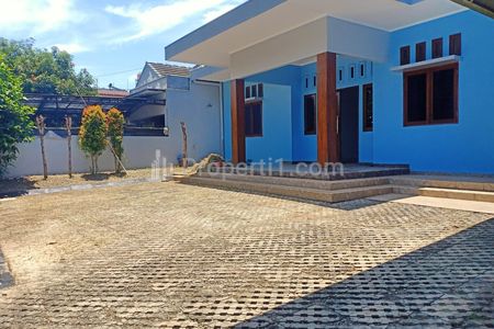 Rumah Luas Disewakan Furnished Dekat MRT Lebak Bulus, Jakarta Selatan