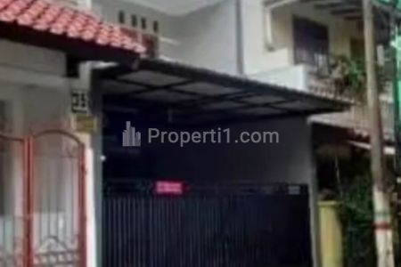 Jual Rumah 2 Lantai Akses Mobil Lokasi Strategis di Pancoran, Jakarta Selatan