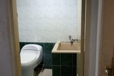 Dijual Ruko Taman Ratu Indah 3 Lantai di Jakarta Barat