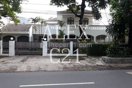 Dijual Rumah Super Strategis di Kemang Mampang Prapatan Jakarta Selatan