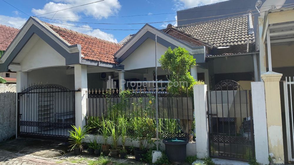 Rumah Dijual di Ketintang Madya Jambangan Surabaya Murah Siap Huni Cocok untuk Usaha Kos