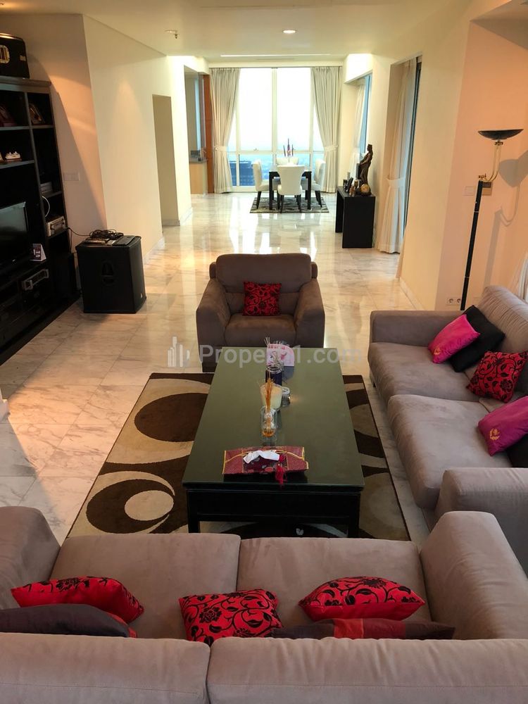 For Rent Apartment Penthouse The Peak Sudirman 4+1 BR Furnish