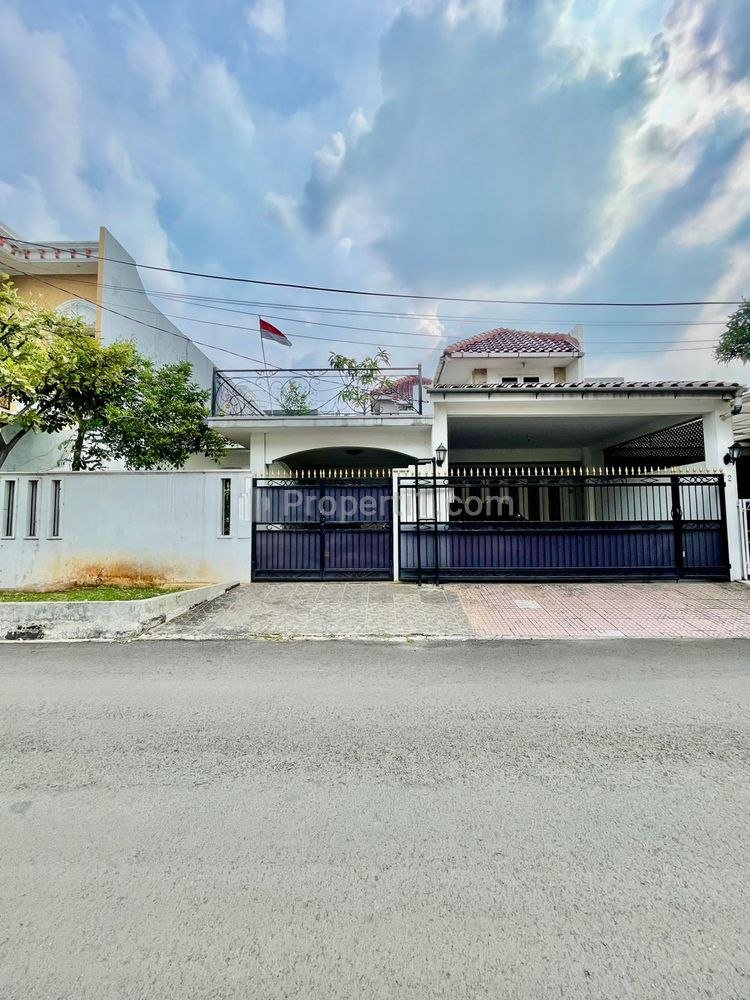 Jual Rumah di Jaksel Jagakarsa Tanjung Barat, Cakep, Dekat ke AEON Mall Tanjung Barat
