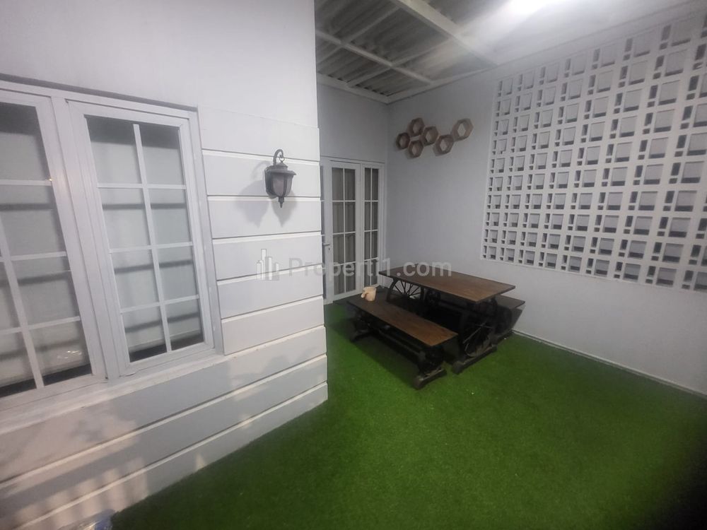 Jual Rumah Minimalis dan Furnish Modern Lantai Full Granit di Joglo Kembangan Jakarta Barat