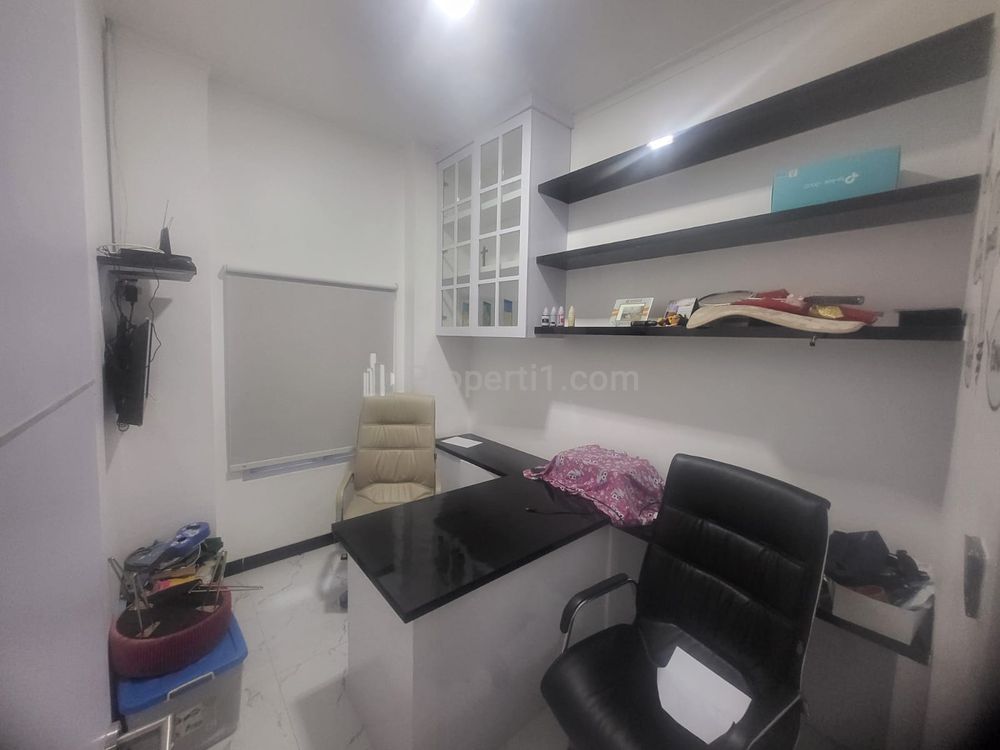 Jual Rumah Minimalis dan Furnish Modern Lantai Full Granit di Joglo Kembangan Jakarta Barat