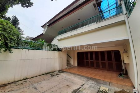 Jual Cepat Nego Rumah SHM Luas Tanah 470 m², Dua Lantai, di Pondok Indah, Akses Jalan Lega, Dekat TB Simatupang, Kebayoran Lama, Jakarta Selatan