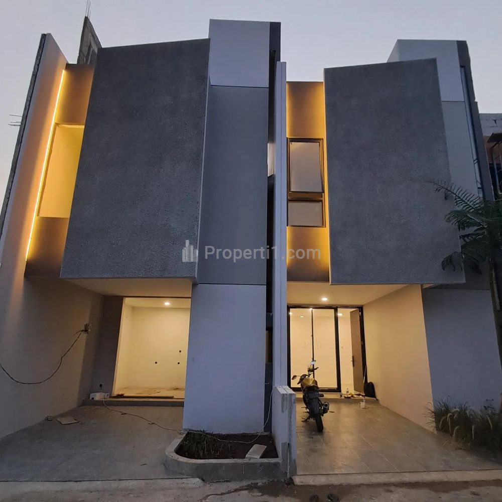 Dijual Rumah 2 Lantai Siap Pakai Ada Rooftopnya di Kramatjati Jakarta Timur