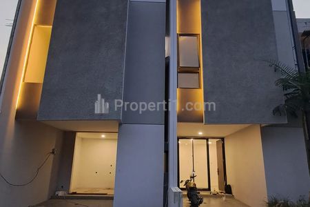 Dijual Rumah 2 Lantai Siap Pakai Ada Rooftopnya di Kramatjati Jakarta Timur