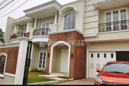 Jual Rumah Siap Huni SHM, Ada Kolam Renang, di Area Cilandak Timur, Dekat Antasari, TB Simatupang, Raya Ampera, Pasar Minggu, Jakarta Selatan