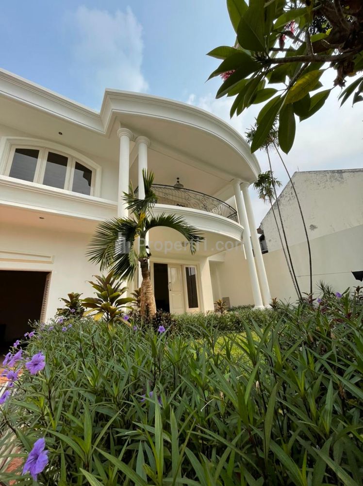 Disewakan Rumah Megah Konsep Klasik di Cilandak Jakarta Selatan Bisa Buat Kantor