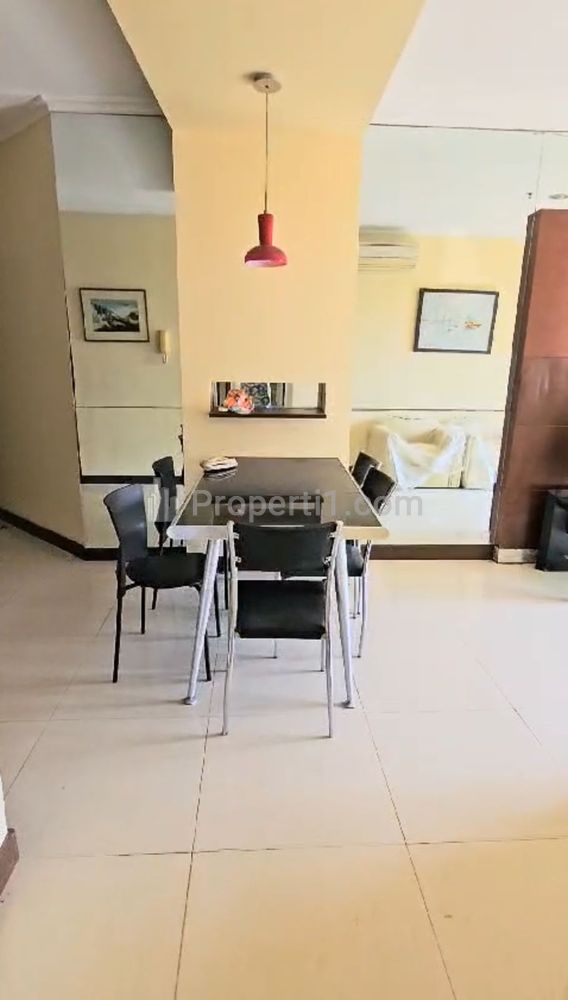 Sewa Apartemen Cosmo Residence Tipe 3+1 Bedroom Full Furnished - Strategic Location in Central Jakarta