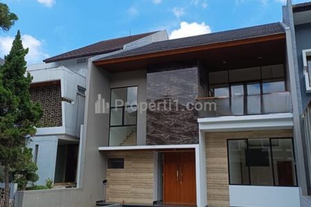 Jual Rumah Mewah Siap Huni di Singgasana Pradana Kota Bandung