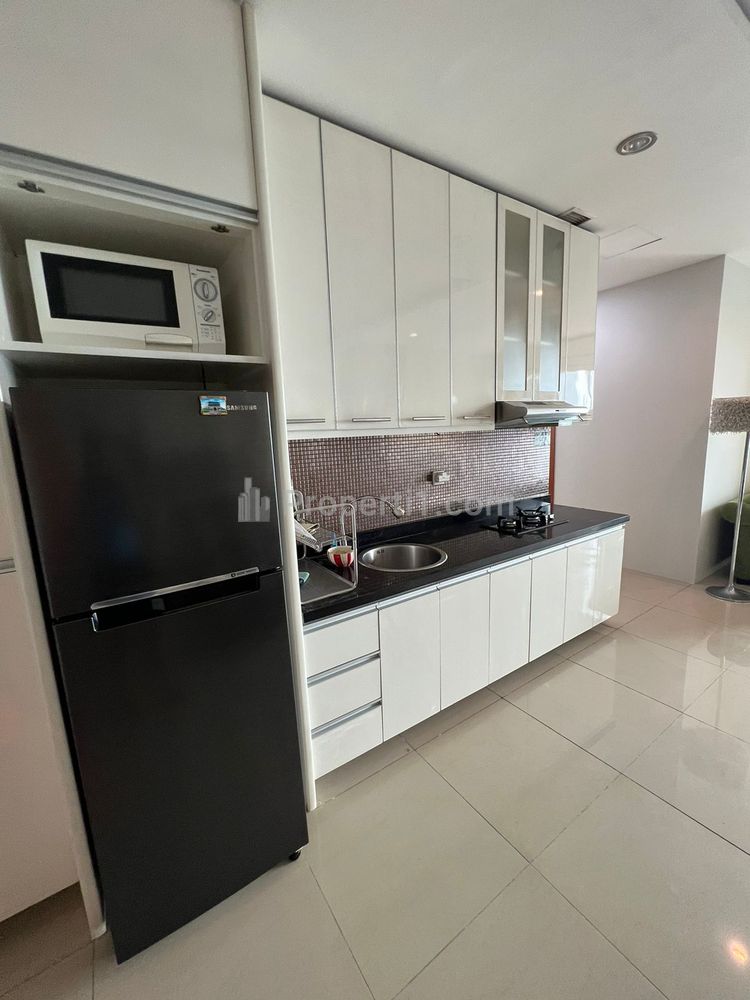 Jual Apartemen Thamrin Residence 3 Kamar Semi Furnished
