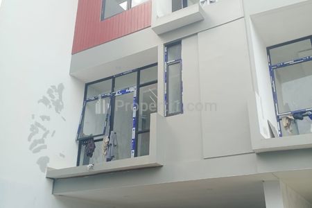 Dijual Rumah di Komplek Barkah Residence Jl. Bali Matraman, Manggarai, Tebet, Jakarta Selatan