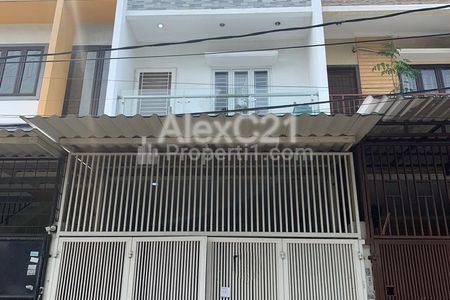 Dijual Rumah Bentuk Ruko di Jelambar, Grogol Petamburan, Jakarta Barat