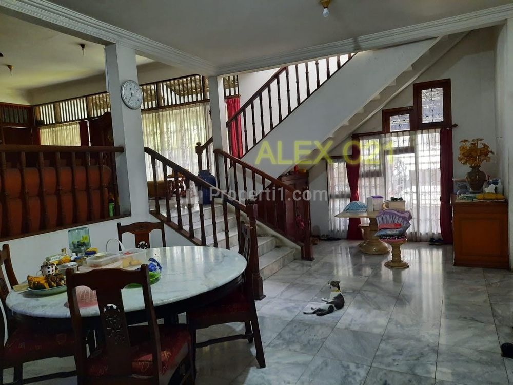 Dijual Rumah Hook di Komplek Area Pancoran, Kalibata, Jakarta Selatan