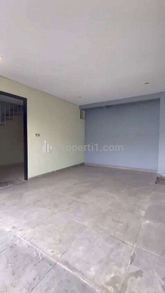 Dijual Rumah 3 Lantai Siap Pakai Lokasi Strategis di Kramatjati Jakarta Timur