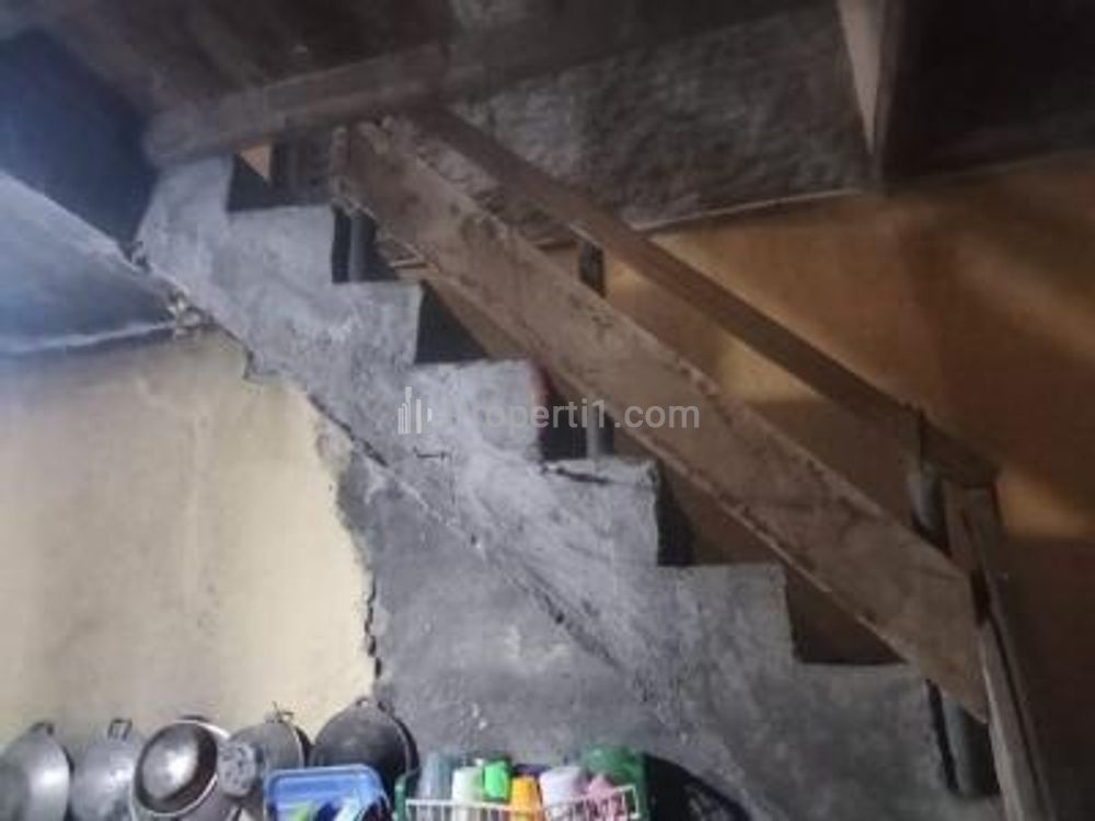 Jual Cepat Rumah Karanggawang dekat Pasar Kapling Kedungmundu Tembalang Semarang