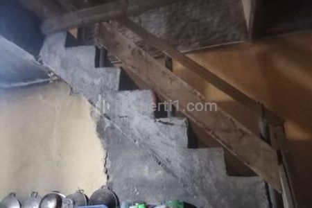 Jual Cepat Rumah Karanggawang dekat Pasar Kapling Kedungmundu Tembalang Semarang