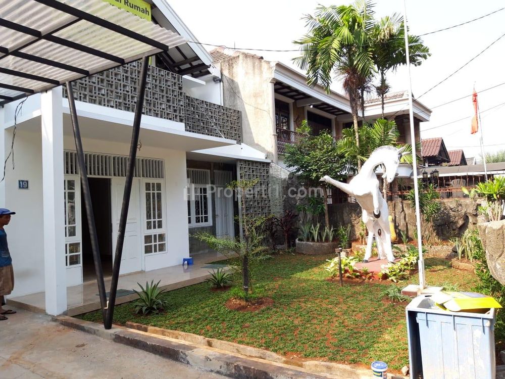 Dijual Rumah Second Lokasi Strategis di Bintaro Utara, Jakarta Selatan