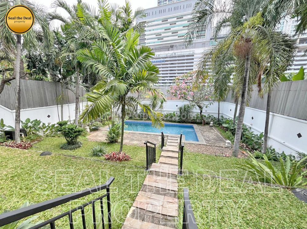 Disewakan Rumah Mewah di Area Kemang/Pejaten/Ampera Jakarta Selatan STD547
