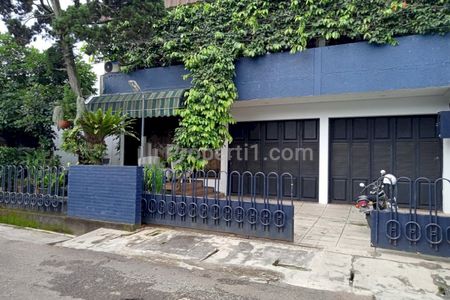 Jual Rumah Luas 2 Lantai di Main Road Buah Batu Bandung