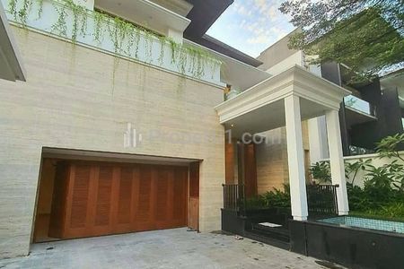 Jual Rumah Baru Ada Pool, 1 Kilometer ke Jalan Metro Pondok Indah, Jakarta Selatan