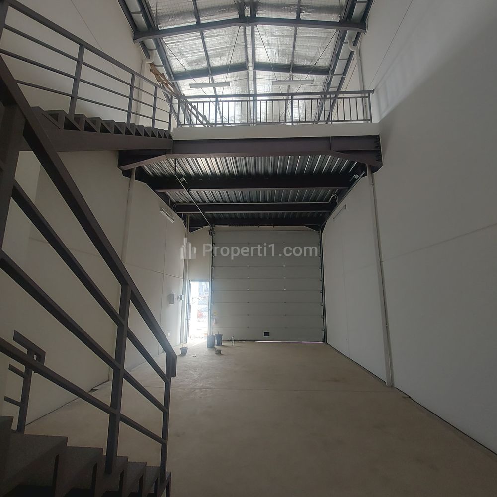 Dijual Gudang Modern Kekinian di BSD City Tangerang