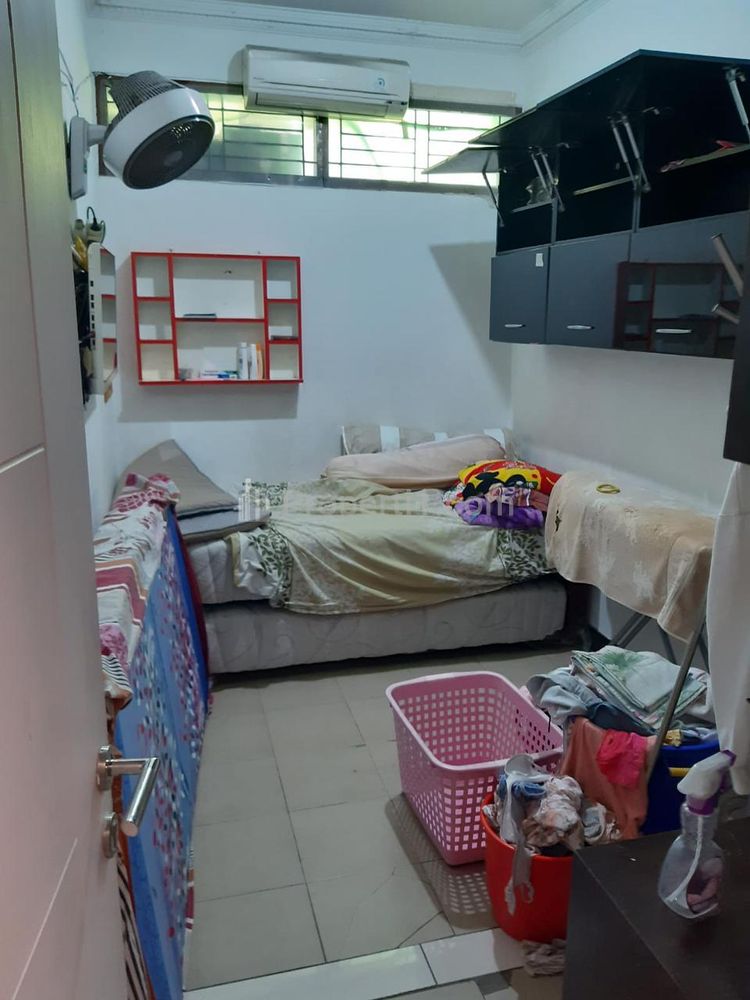 Jual Rumah Luas Ada Kolam Renang di Metro Margahayu Bandung