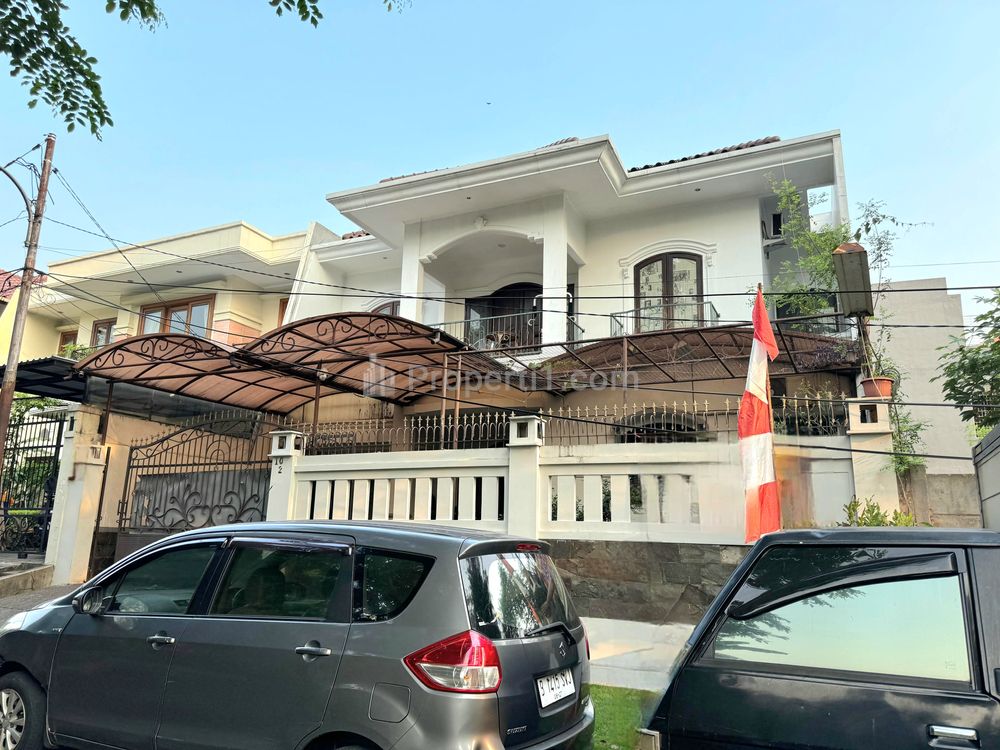 Jual Rumah 2 Lantai di Taman Alfa Indah Jakarta Barat, Lingkungan Asri