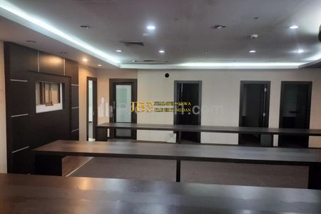 Disewakan Ruang Office Wisma Palma Jalan Diponegoro Hook (Daerah Bisnis dan Perkantoran), Medan Petisah, Medan