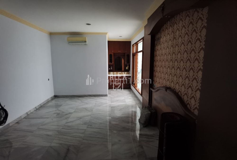 Dijual Rumah di Taman Aries, Kembangan, Jakarta Barat
