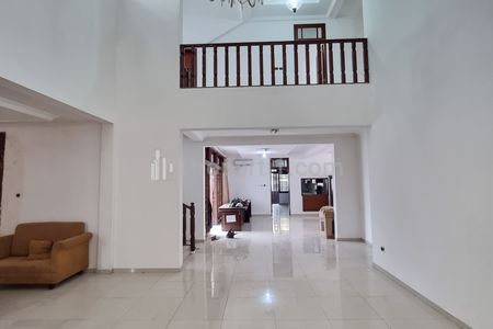 Disewakan Rumah Besar Luas 800m2, Bisa untuk Office - di Lokasi Premium Menteng, Jakarta Pusat