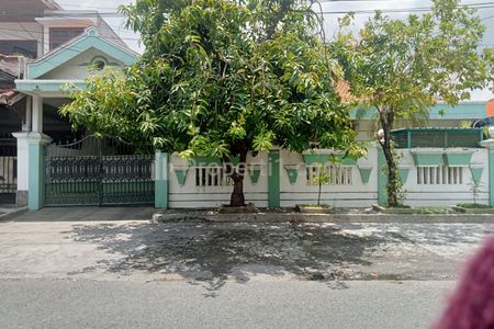 Dijual Rumah di Jemursari Surabaya Selatan, Lokasi Selangkah dari Raya, Siap Huni