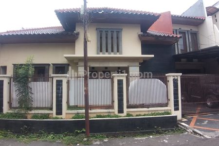 Jual Rumah Lebar Jalan 2 Mobil di Tebet Barat Jakarta Selatan, Lingkungan Tenang, Nyaman