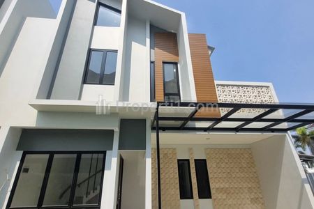 Dijual Rumah 2 Lantai Lebar 9 Nempel Summarecon Bekasi di Harapan Baru