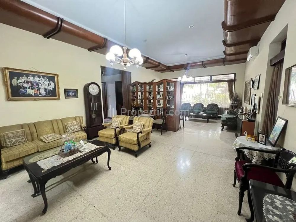 Jual Rumah Cocok untuk Tempat Usaha di Jalan RA Kartini Surabaya Pusat