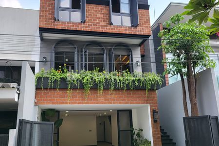 Dijual Rumah Mewah Modern di Pondok Indah Jakarta Selatan