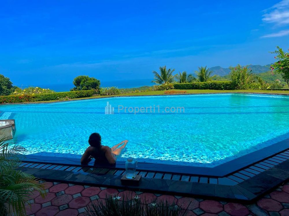 Jual Villa Kebun View Gunung dan Lautan ada 15 Hektar di Pelabuhanratu, Sukabumi